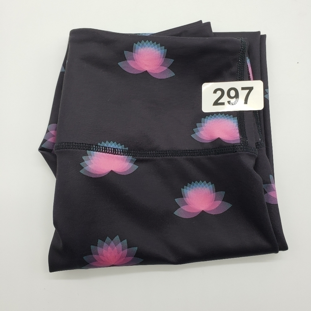 FP Movement Free People women US Small black leggings pink lotus flowers poly - Picture 11 of 11